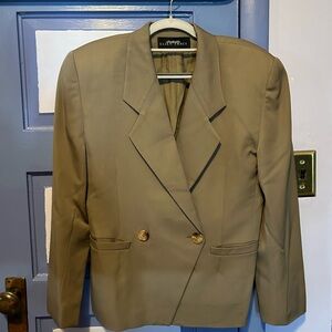 Ellen Tracy wool suit size 6